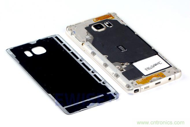 Galaxy Note5拆解，與S系列差距日漸模糊