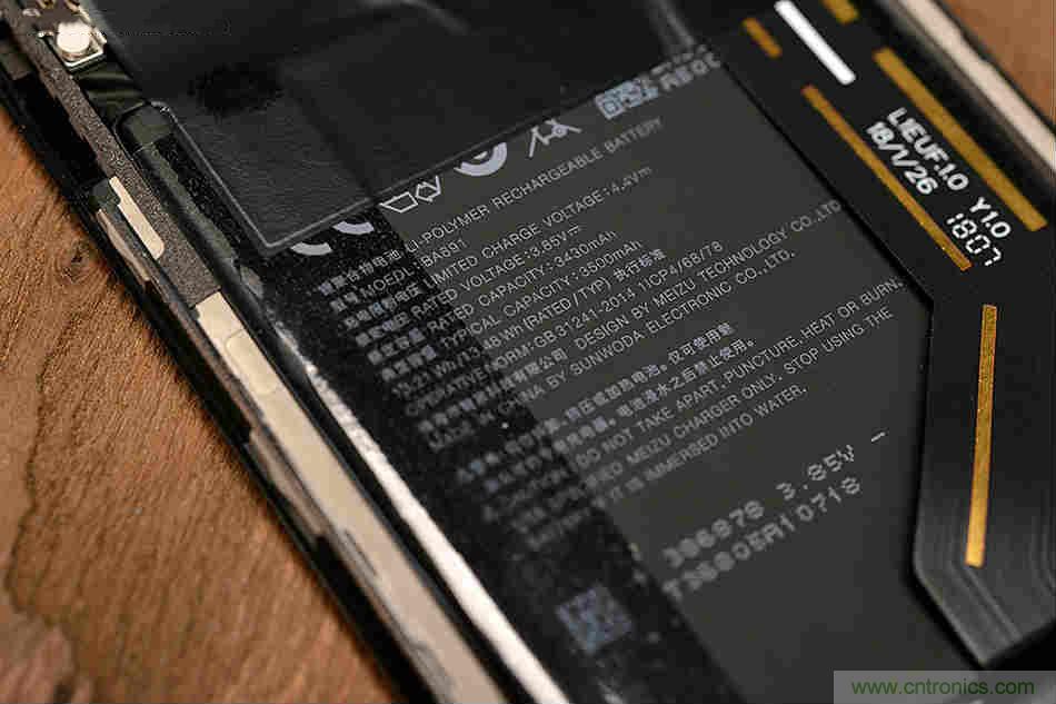 拆解魅族15 Plus：玩轉了新概念，但其工藝究竟如何？