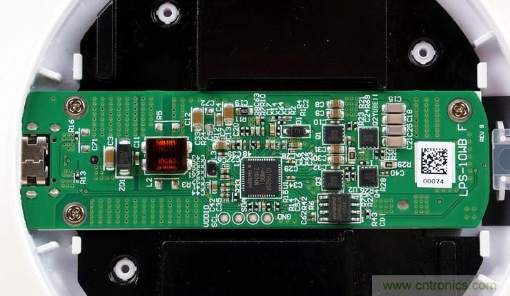 拆解對比:系出同門,小米、紫米無線充電器的差別有多大?