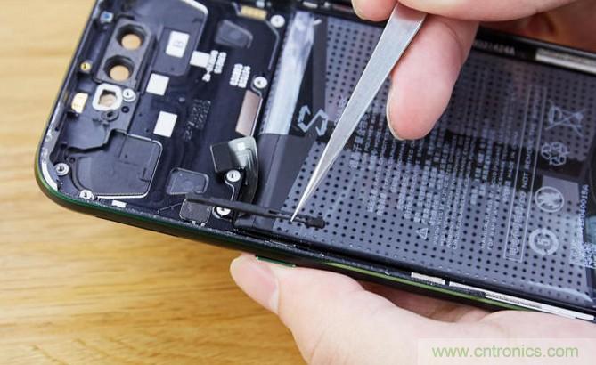 拆解黑鯊手機：多級直觸一體式液冷系統有什么門道？