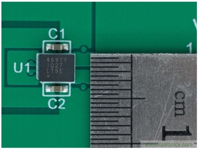 3.6V輸入、雙路輸出&micro;Module降壓穩(wěn)壓器以3mm &times; 4mm小尺寸為每通道提供2A電流
